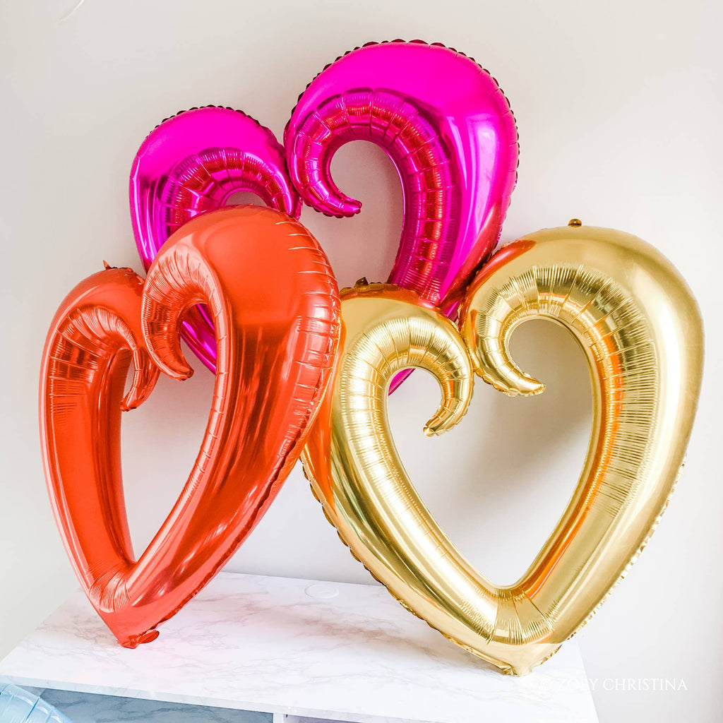 Zoey Christina - Jumbo Open Heart Shaped Balloon