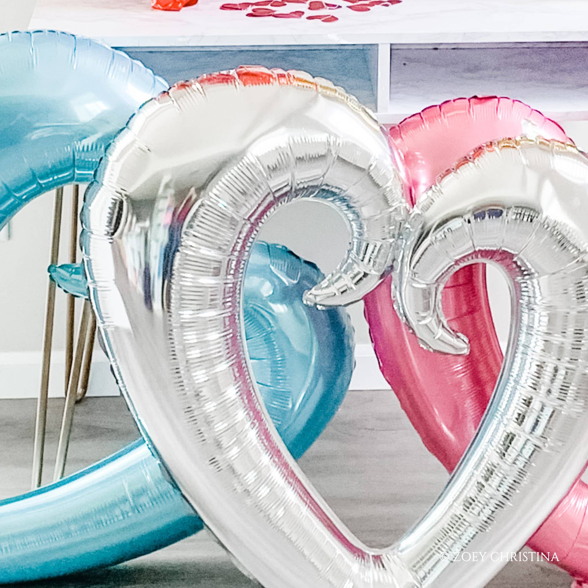 Zoey Christina - Jumbo Open Heart Shaped Balloon