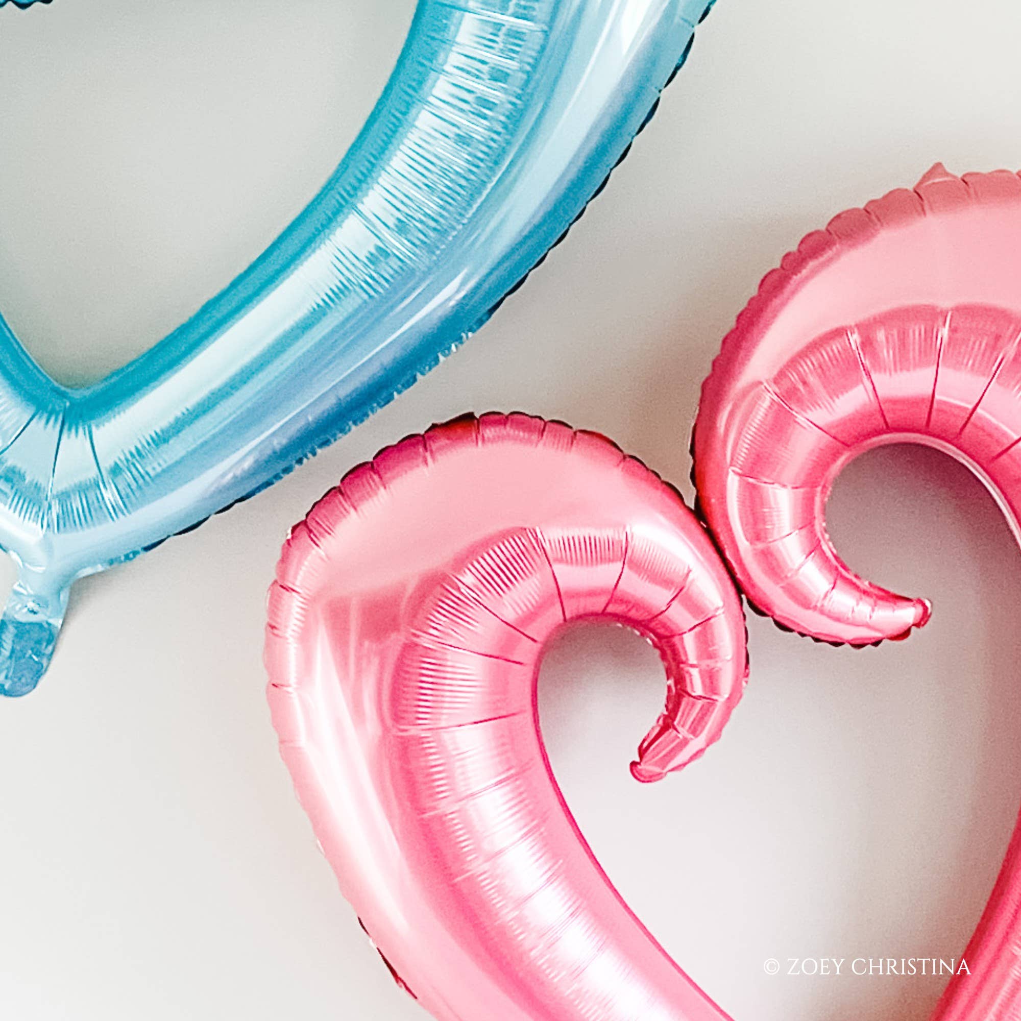 Zoey Christina - Jumbo Open Heart Shaped Balloon