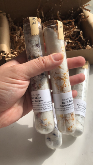 Hera By Hera Bath and Body - 4 Test Tube Bath Salts Gift Set, 1.5 oz each, ready to gift, Holiday Gift, Stocking Stuffer