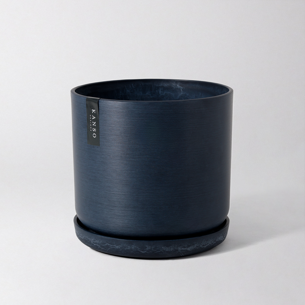 Beachwood- 9" Signature Stone Planter & Saucer