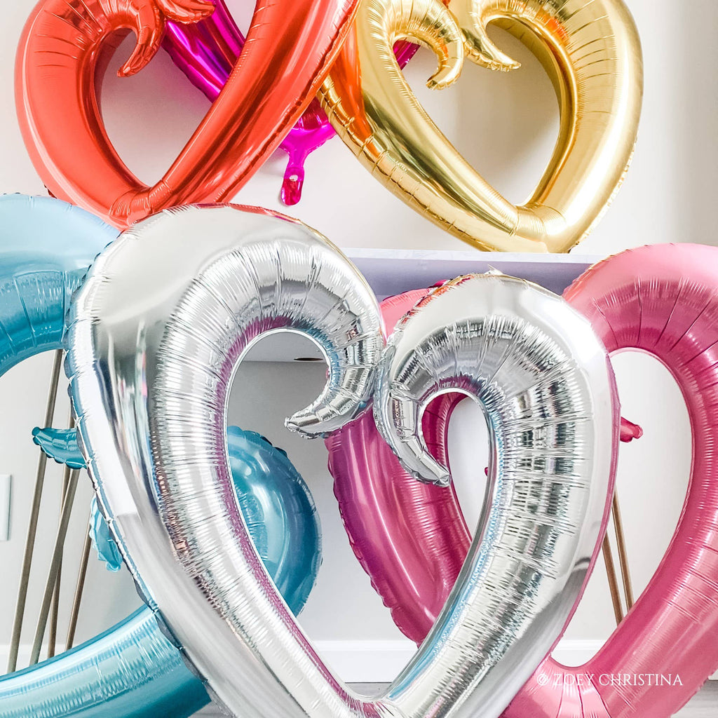 Zoey Christina - Jumbo Open Heart Shaped Balloon