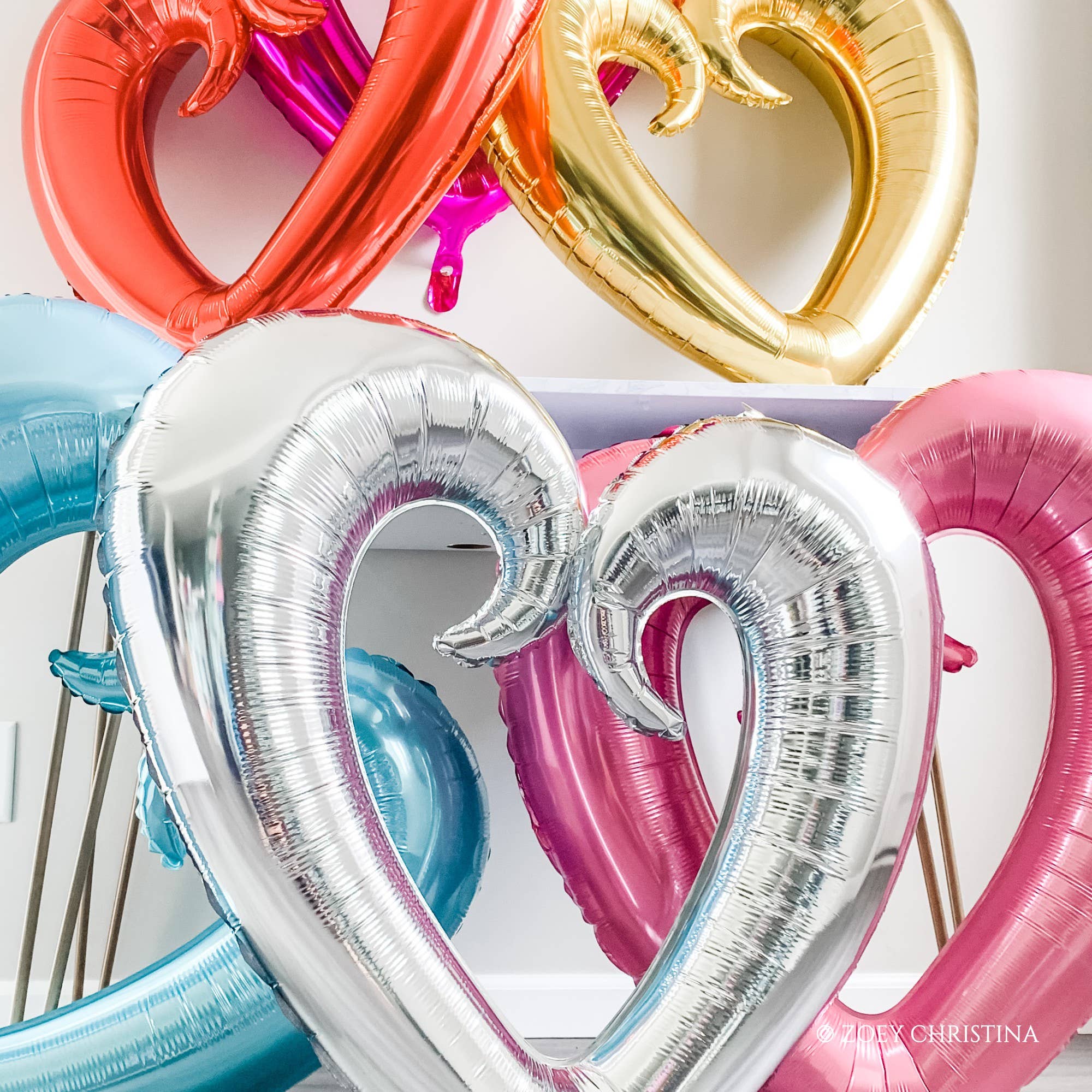 Zoey Christina - Jumbo Open Heart Shaped Balloon