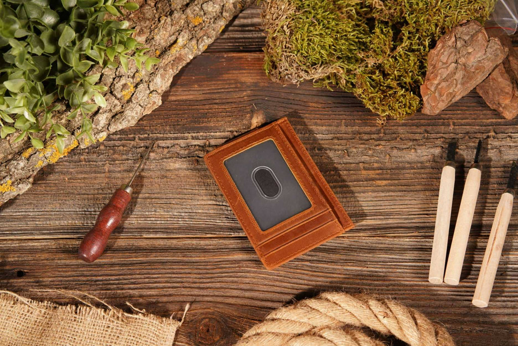 Leather Wallet with Magnet Clip: Brown