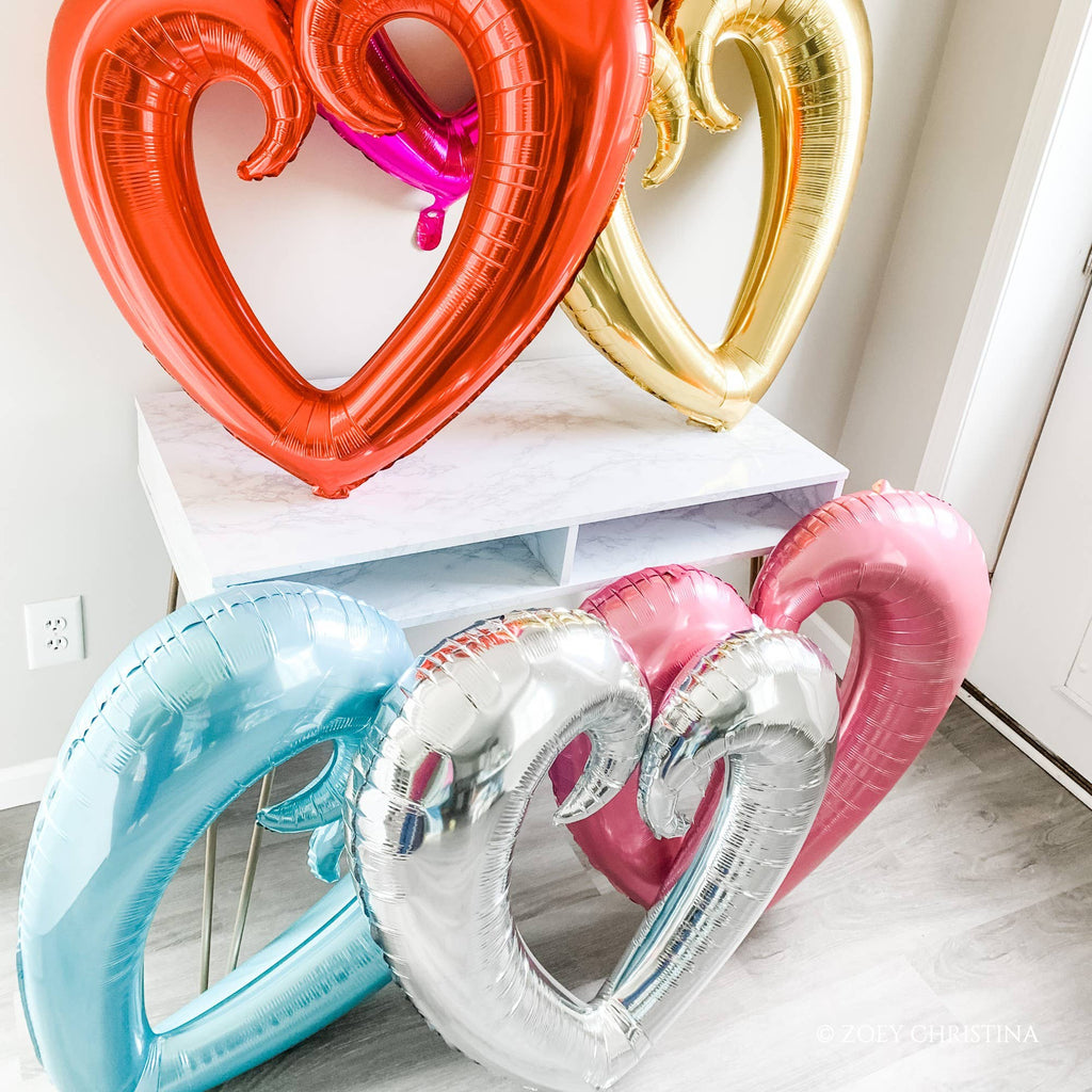 Zoey Christina - Jumbo Open Heart Shaped Balloon