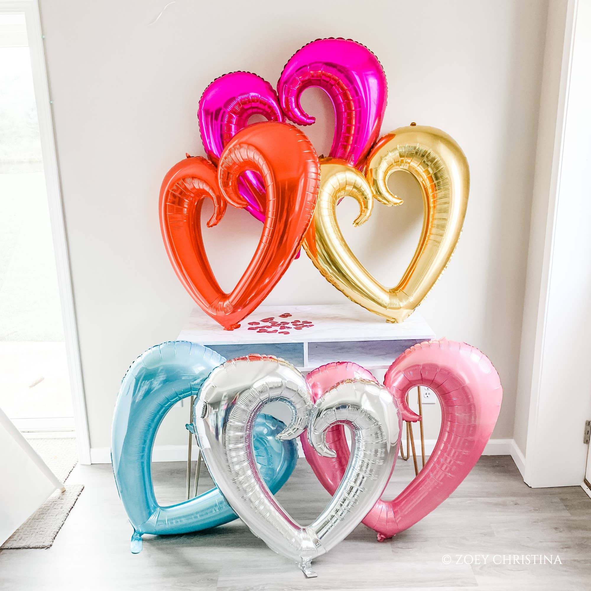 Zoey Christina - Jumbo Open Heart Shaped Balloon