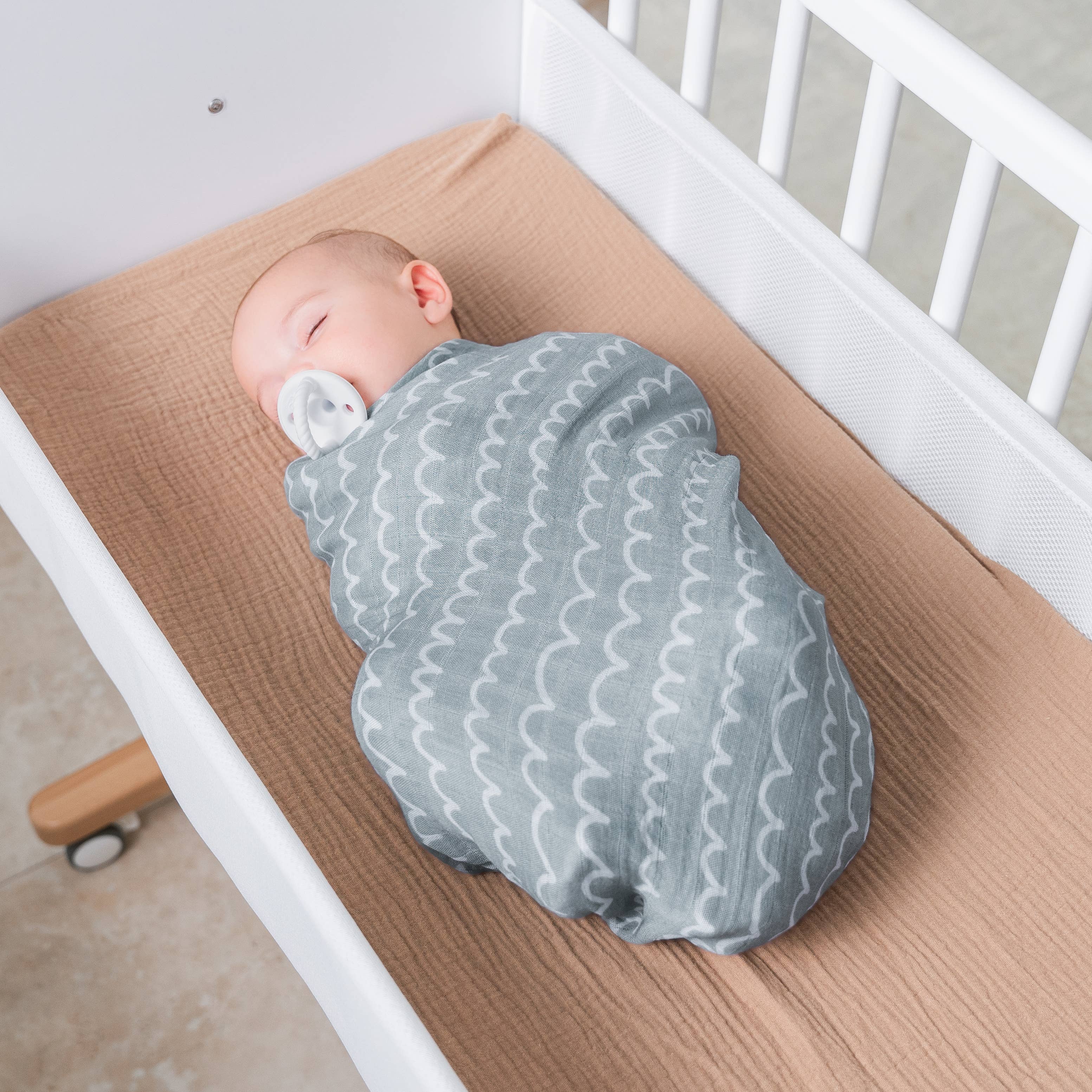 Muslin Swaddle Blankets, Pack of 4: Pink