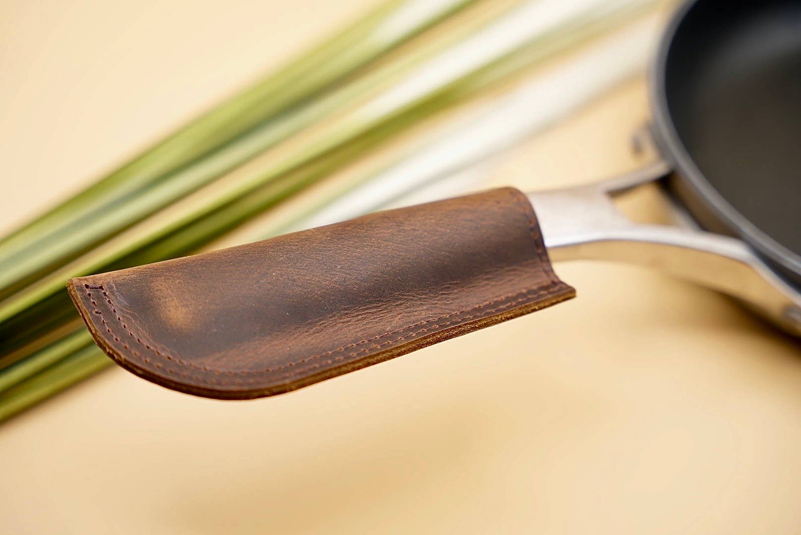 Leather Hot Handle, for Cast Iron