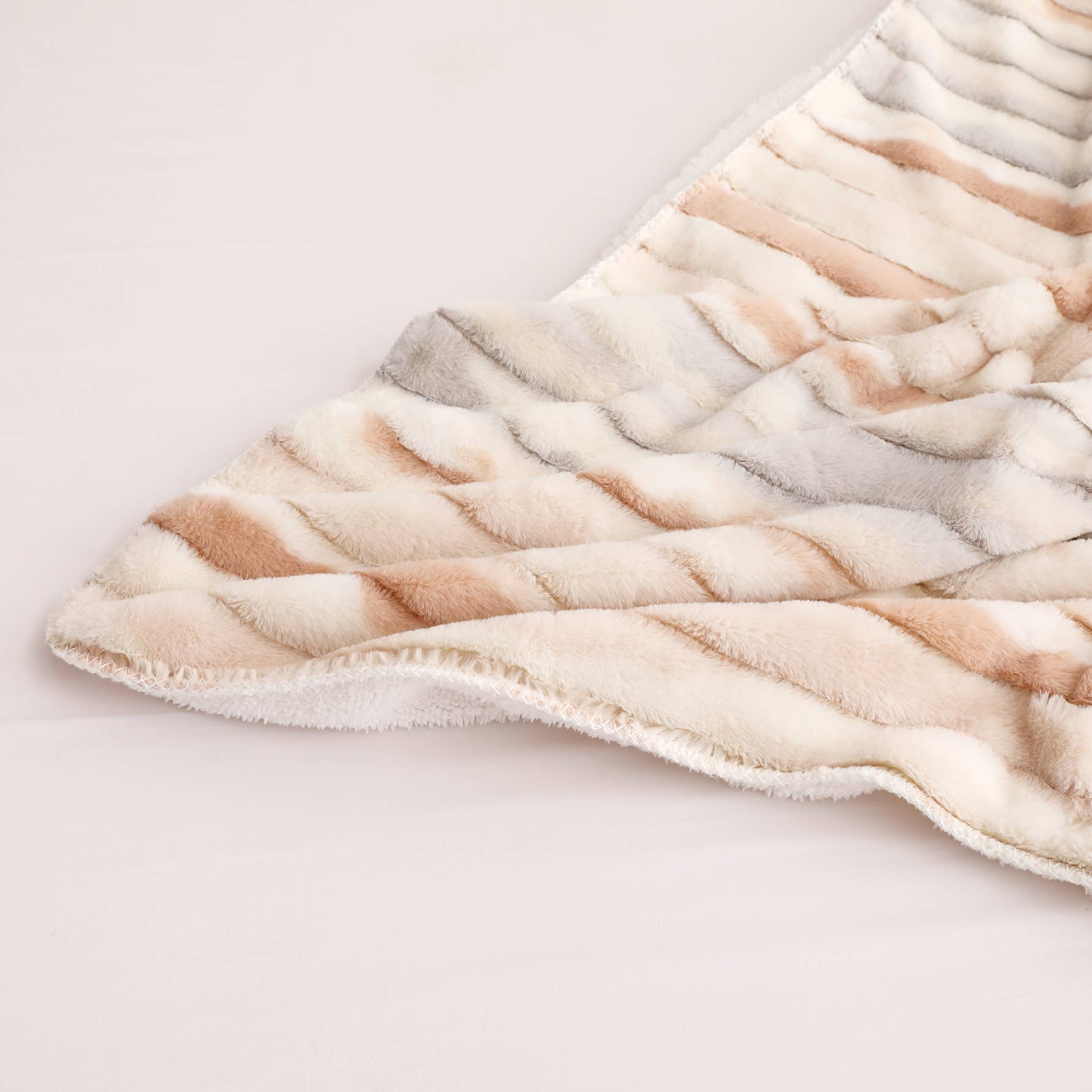 "S'mores" Faux Fur Plush Throw Blanket -50"x70"