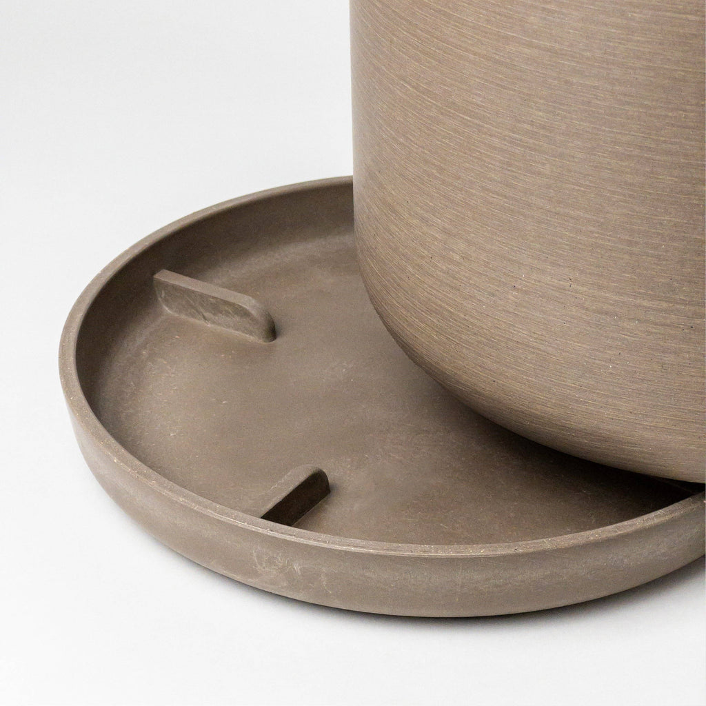 Beachwood- 9" Signature Stone Planter & Saucer