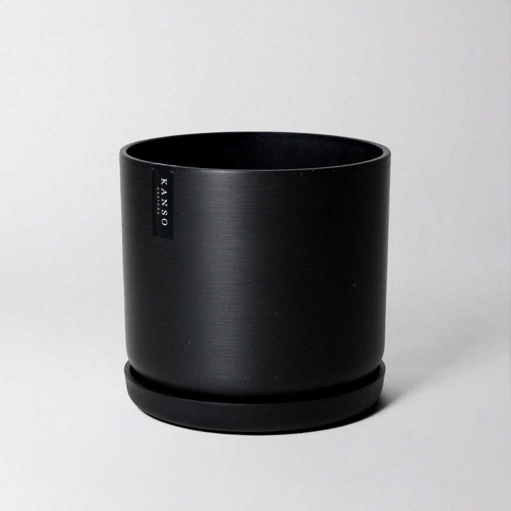 Beachwood- 9" Signature Stone Planter & Saucer