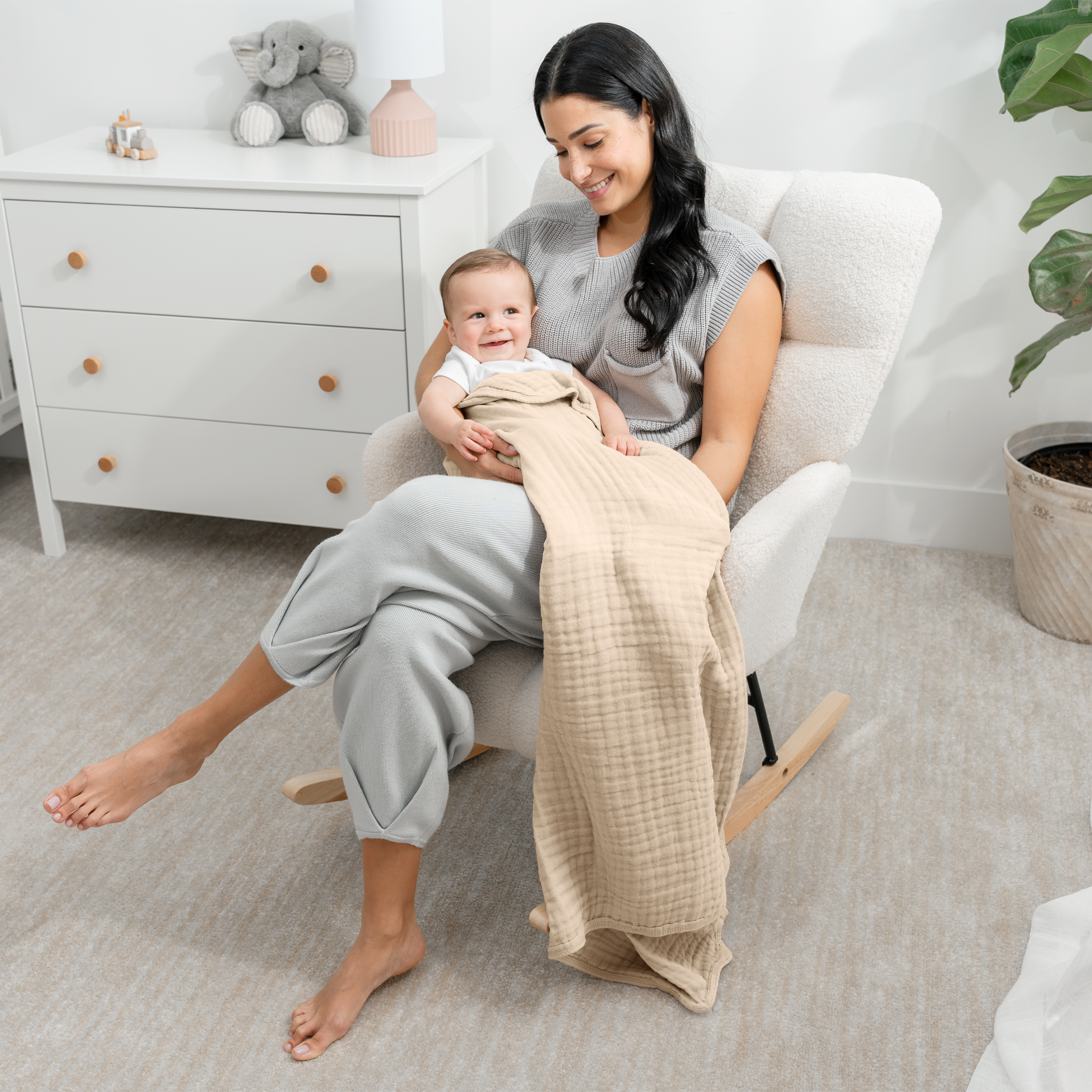 Muslin Baby Blanket: Mauve